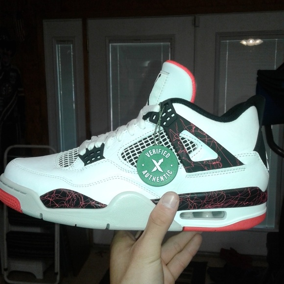 Jordan 4 - Picture 1 of 2